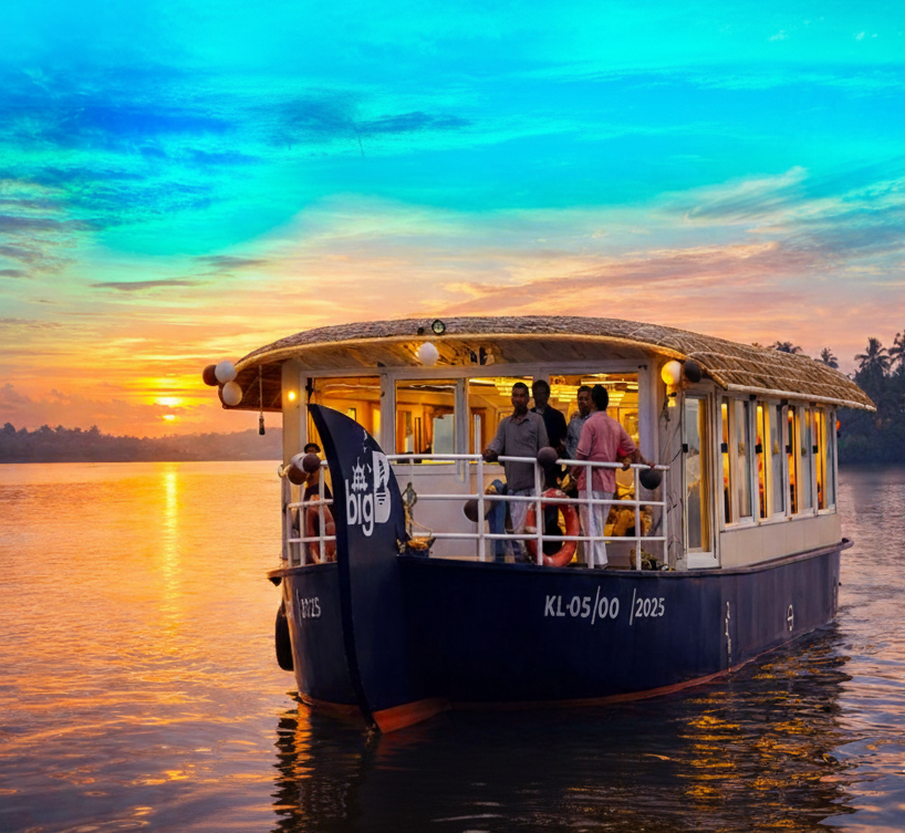 60 seater houseboat day cruise in Akalappuzha