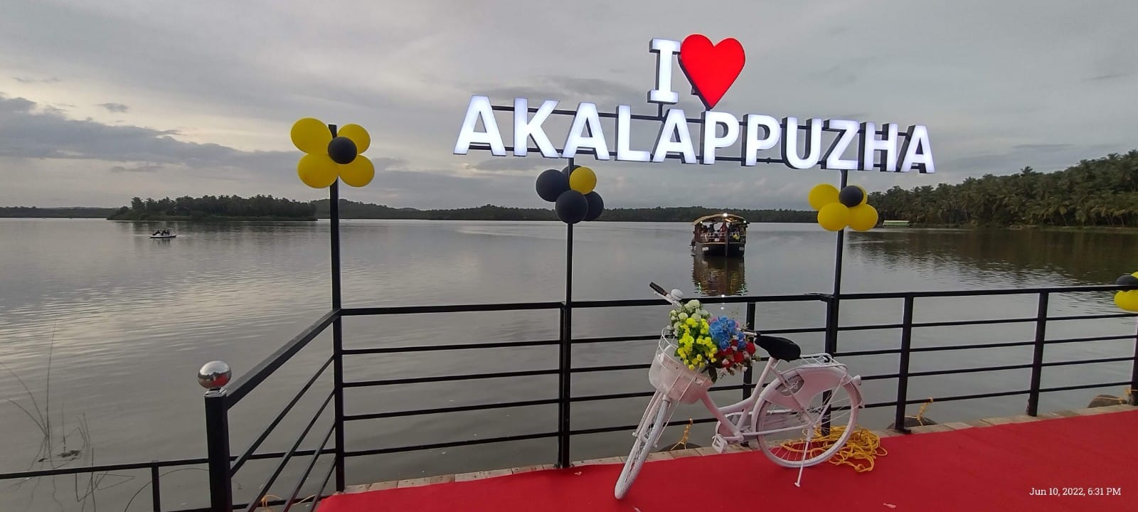 Shikara ride Akalappuzha — Akalappuzha houseboat cruise